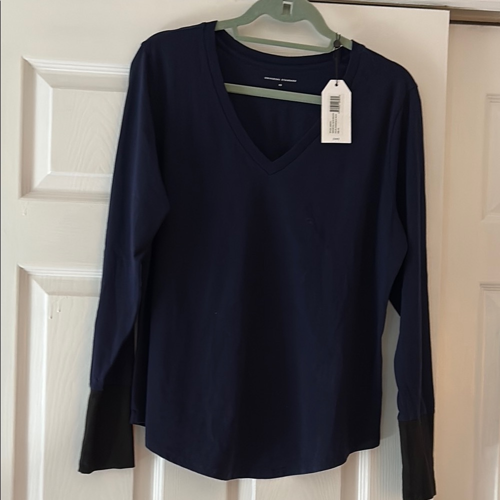 Universal Standard Women's Navy V-Neck Top